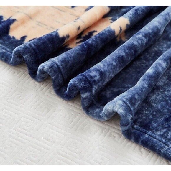 Sasquatch New Big Foot Believe 50x60 Soft Plush Fleece Throw Gift Blanket Forest - Picture 3 of 4